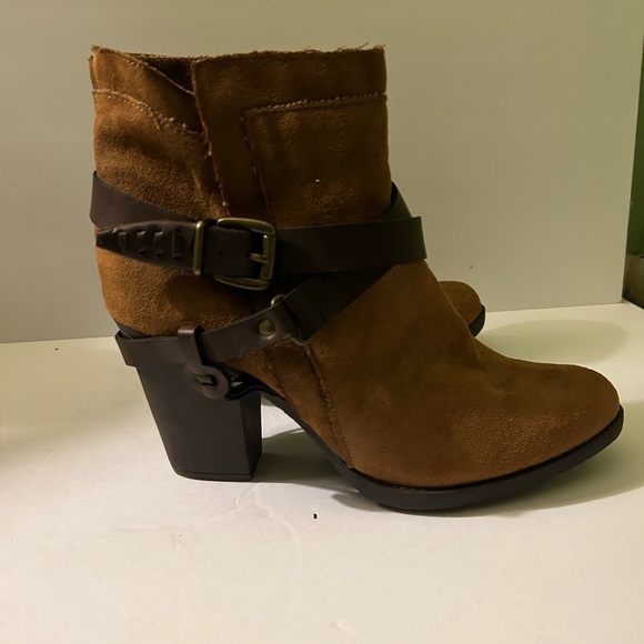 Mossi I Supply Co. Women’s brown faux suede leather ankle boots Size 10 - Picture 2 of 8